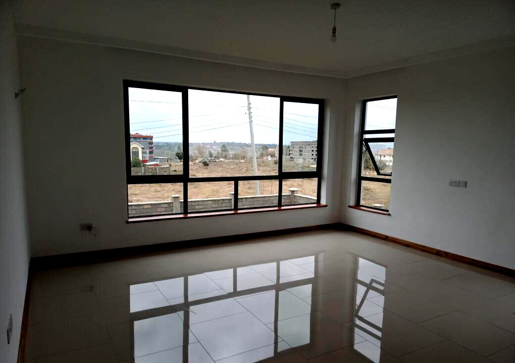 4BR All-Ensuite Townhouse with Rooftop Terrace & DSQ - Kitengela