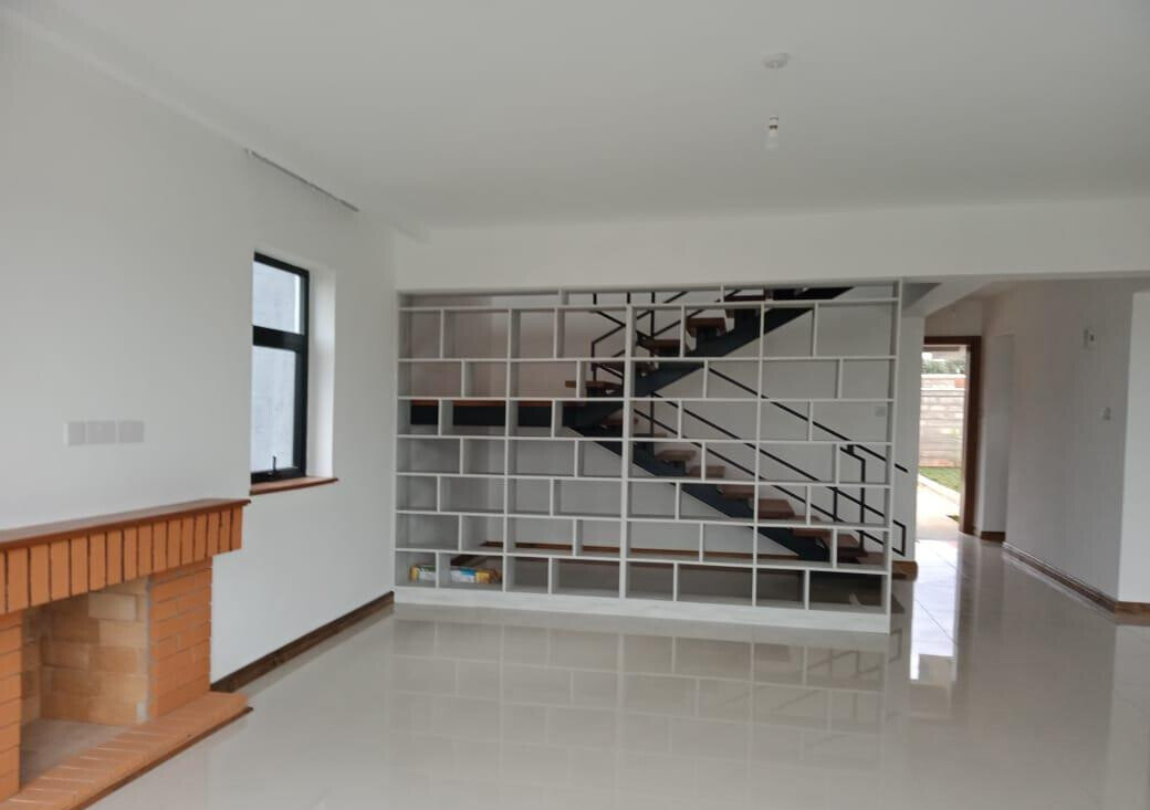4BR All-Ensuite Townhouse with Rooftop Terrace & DSQ - Kitengela