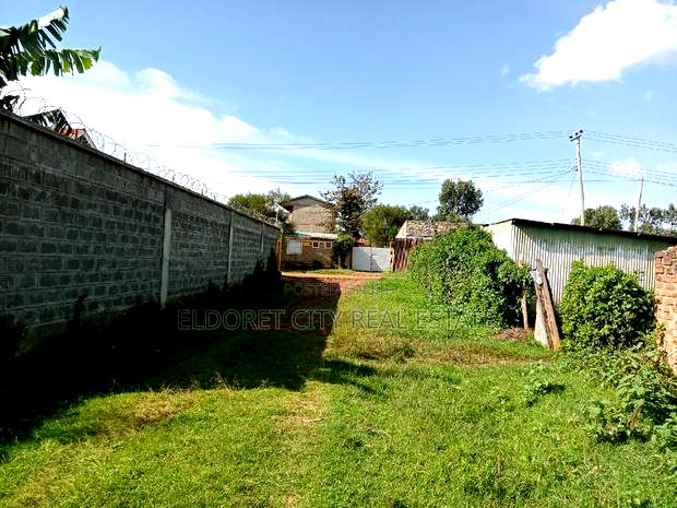 1/8 Plot Kapsoya With Title