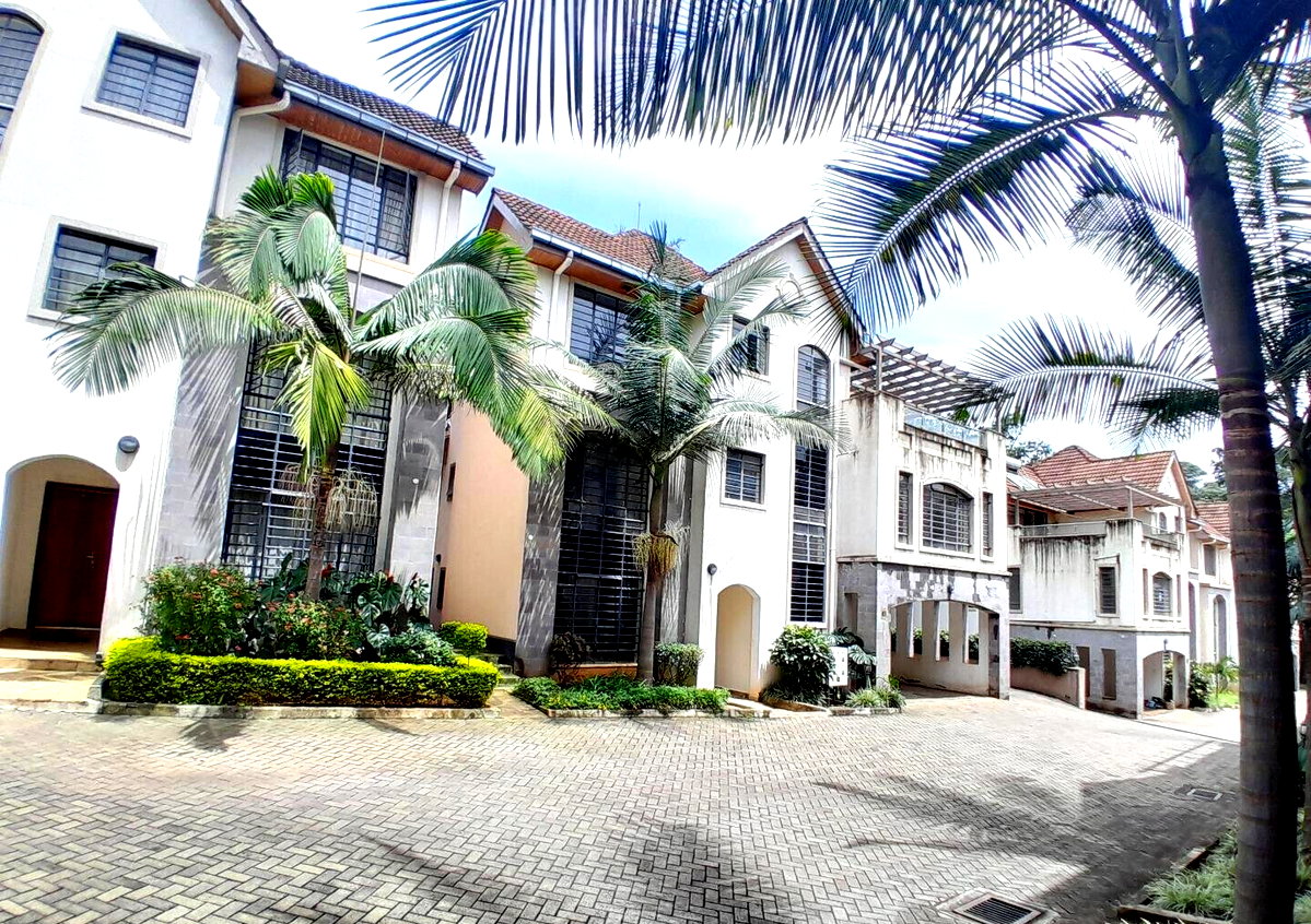 5-Ensuite Townhouse with DSQ & Backup Generator - Lavington