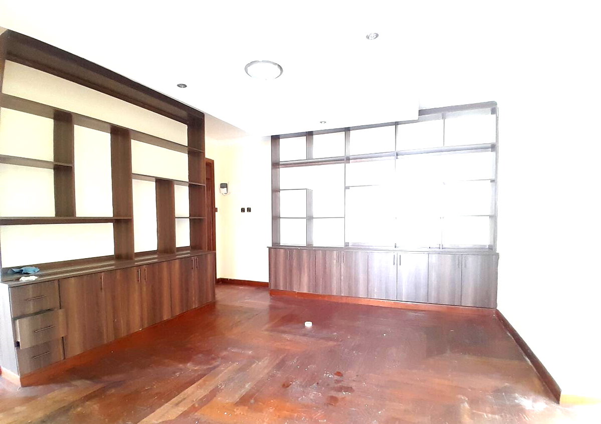 5-Ensuite Townhouse with DSQ & Backup Generator - Lavington