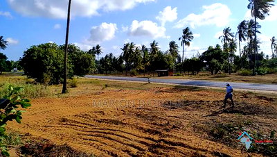 1/8th Acres Touching the Highway Mombasa -Malindi for Sale. - Image 1