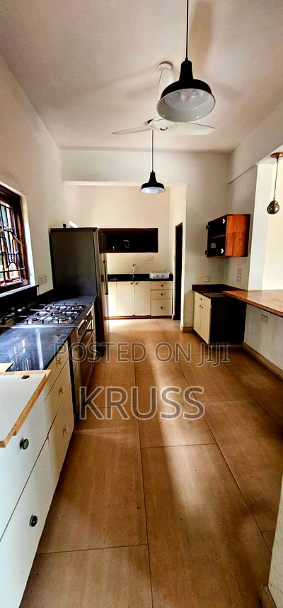 Furnished 4bdrm Duplex in Nyali Mkomani for rent - Image 8