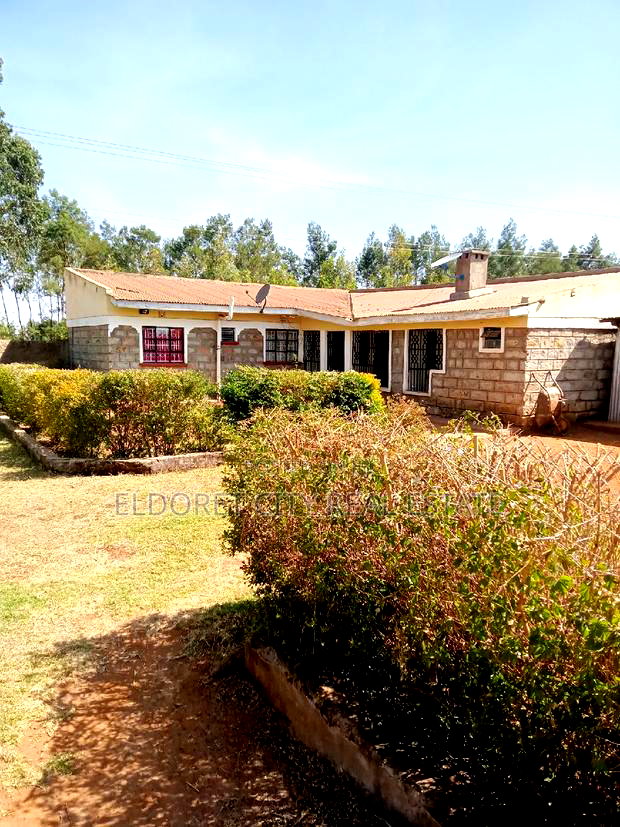 1/2 Acre Kuinet Ideal for Residential With Title