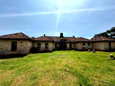 Subukia Sidai With an Old Colonial House - Image 1