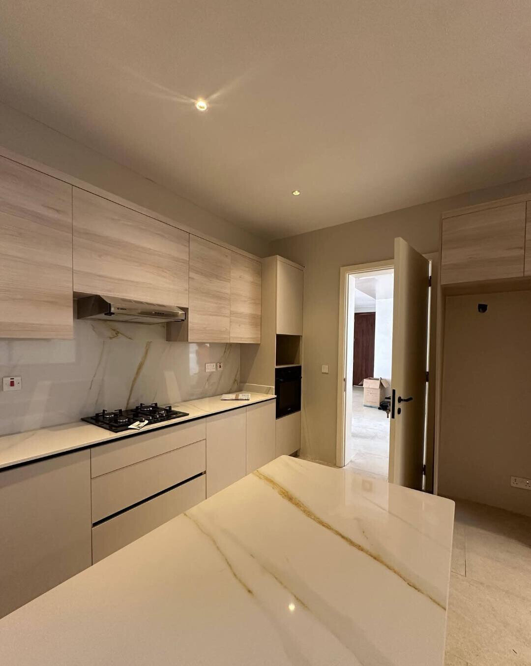 Newly Built 5-Ensuite Townhouse with Rooftop Terrace & Solar - Lavington