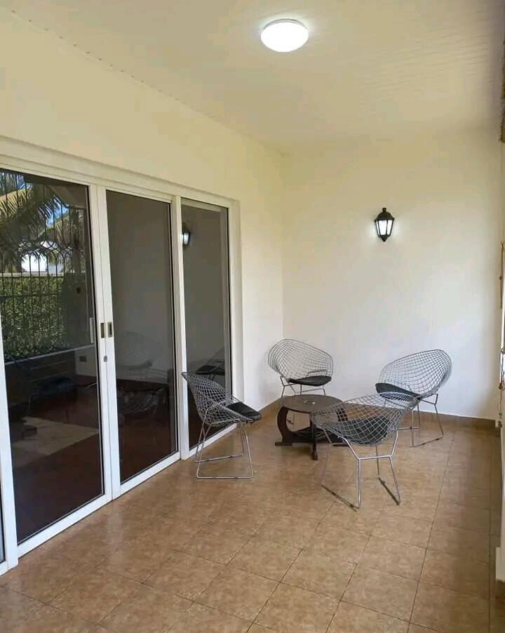 5-Ensuite Townhouse with DSQ & Private Garden - Westlands