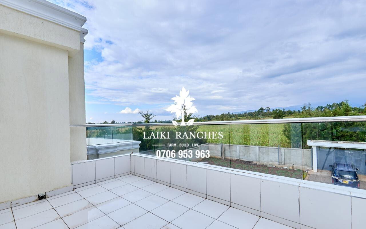 Quarter Acre 4BR Home with Garden