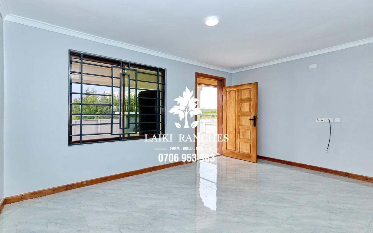 Quarter Acre 4BR Home with Garden