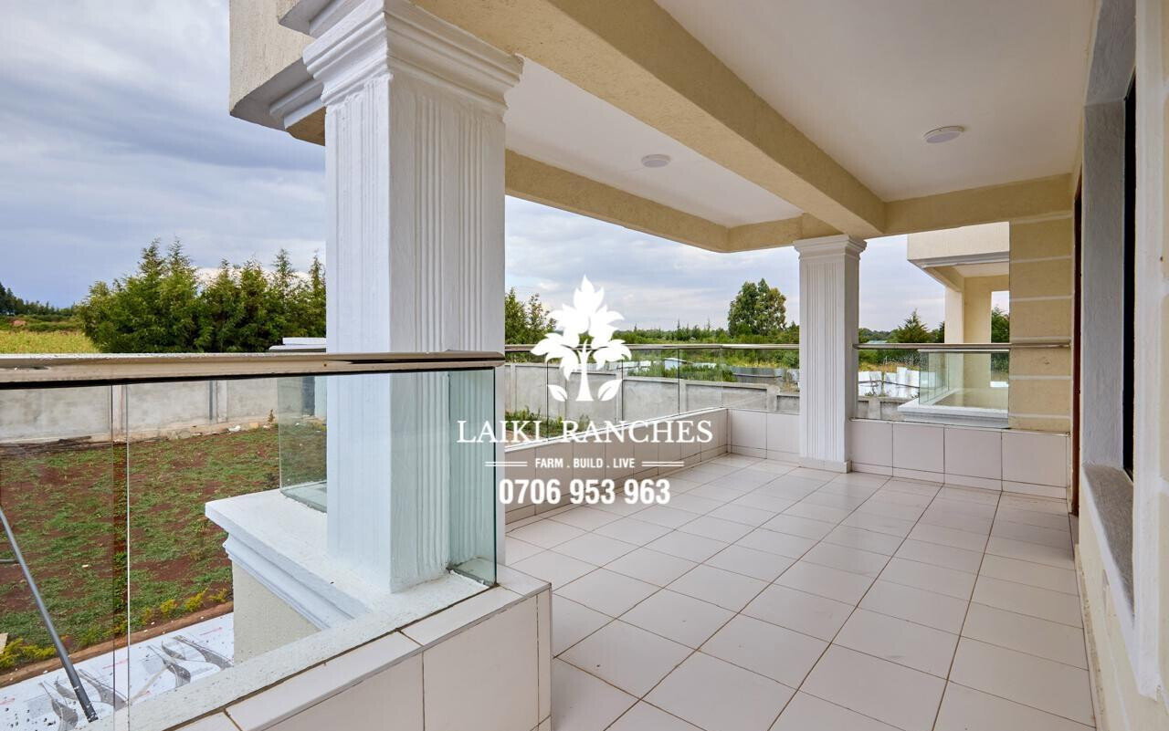 Quarter Acre 4BR Home with Garden