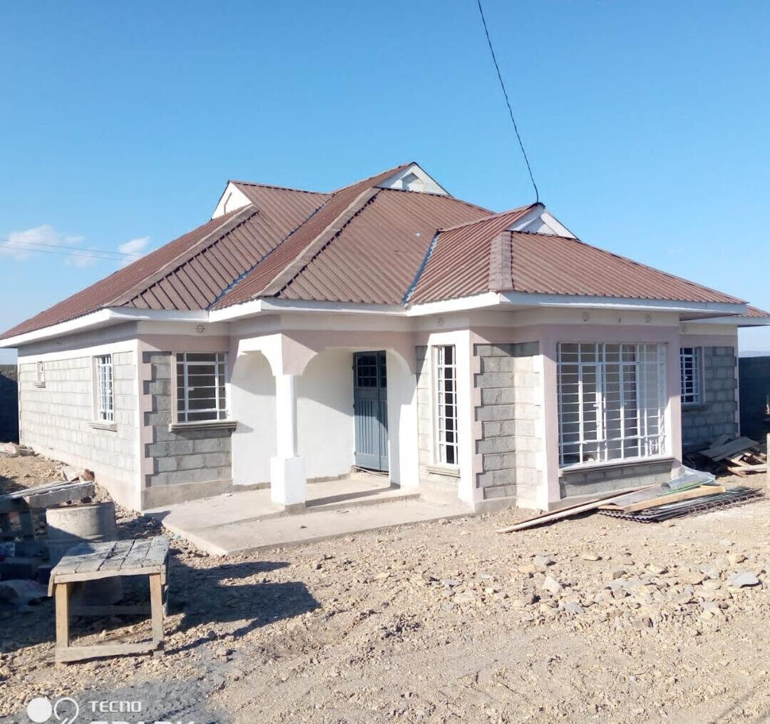 3BR Townhouse on 1/8 Acre with Expansive Garden - Kitengela Yukos