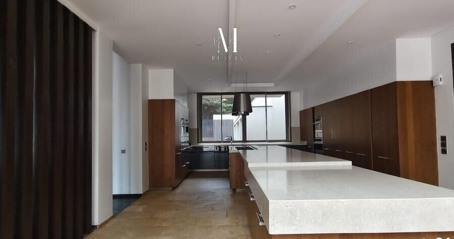Half Acre Ambassadorial Home for Rent