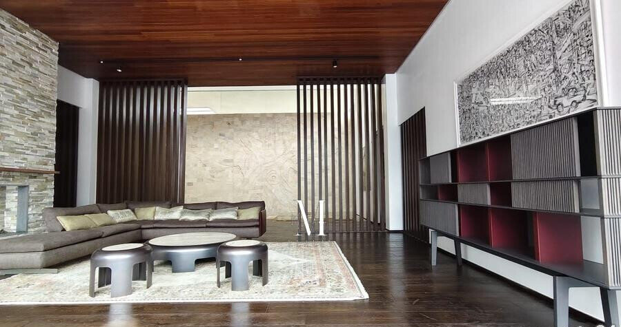 Half Acre Ambassadorial Home for Rent