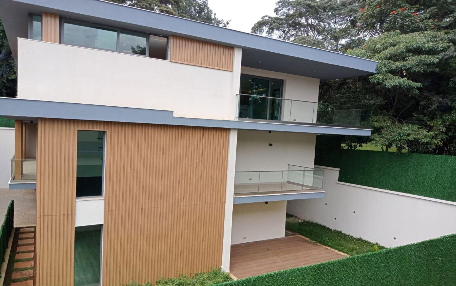 5-Bed Townhouse with Private Garden & Premium Finishes - Lavington