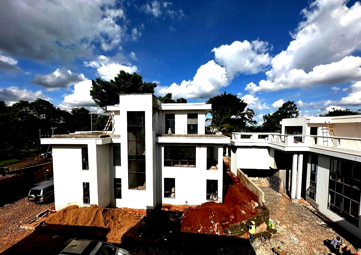 5BR All-Ensuite Townhouse with DSQ & Terrace - Kyuna