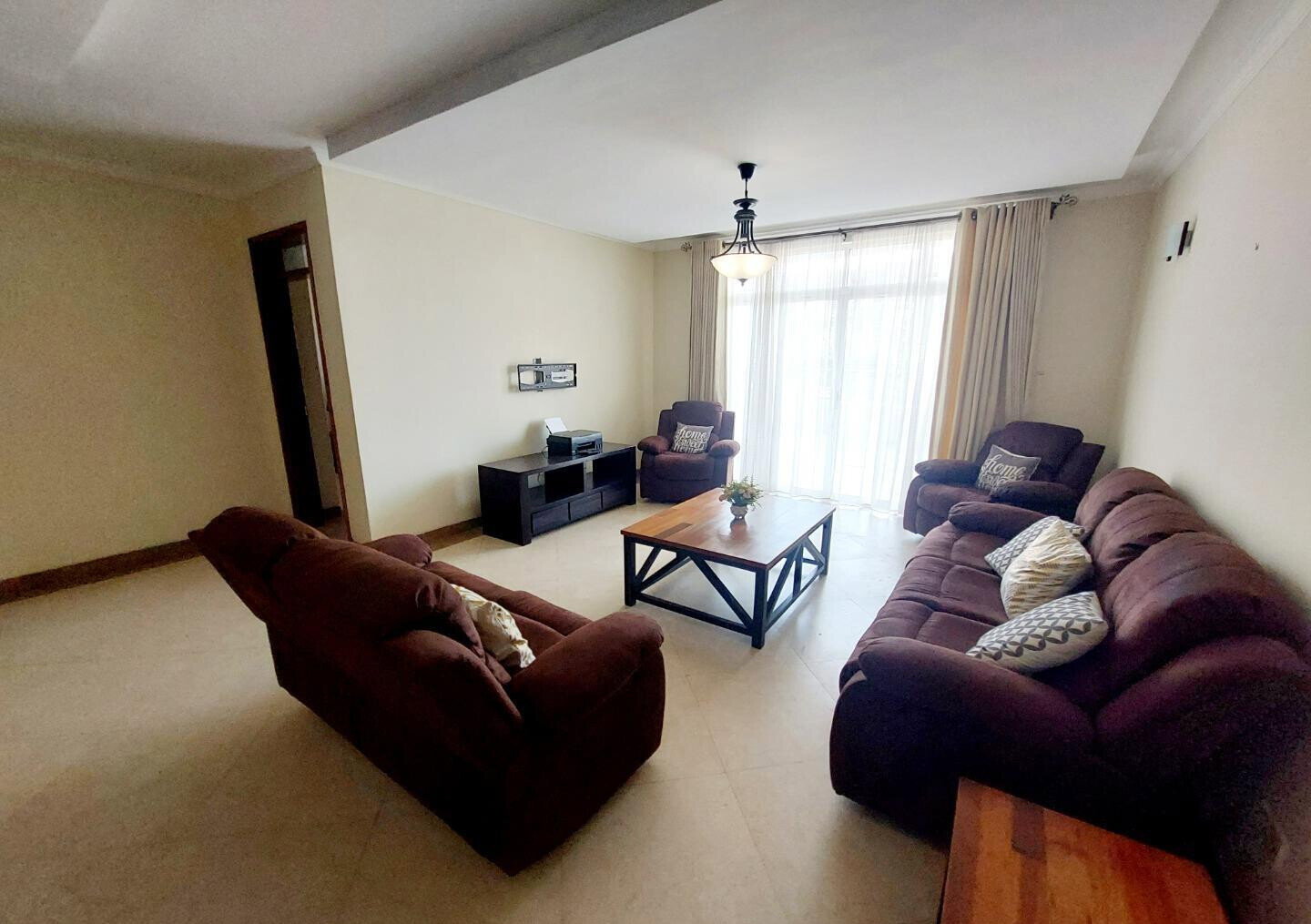 3BR En-Suite + DSQ with Jacuzzi & Pool - Kileleshwa