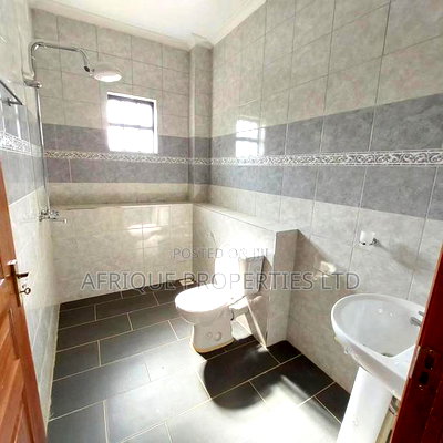 5bdrm Mansion in Garden Estate, Thome for rent - Image 8