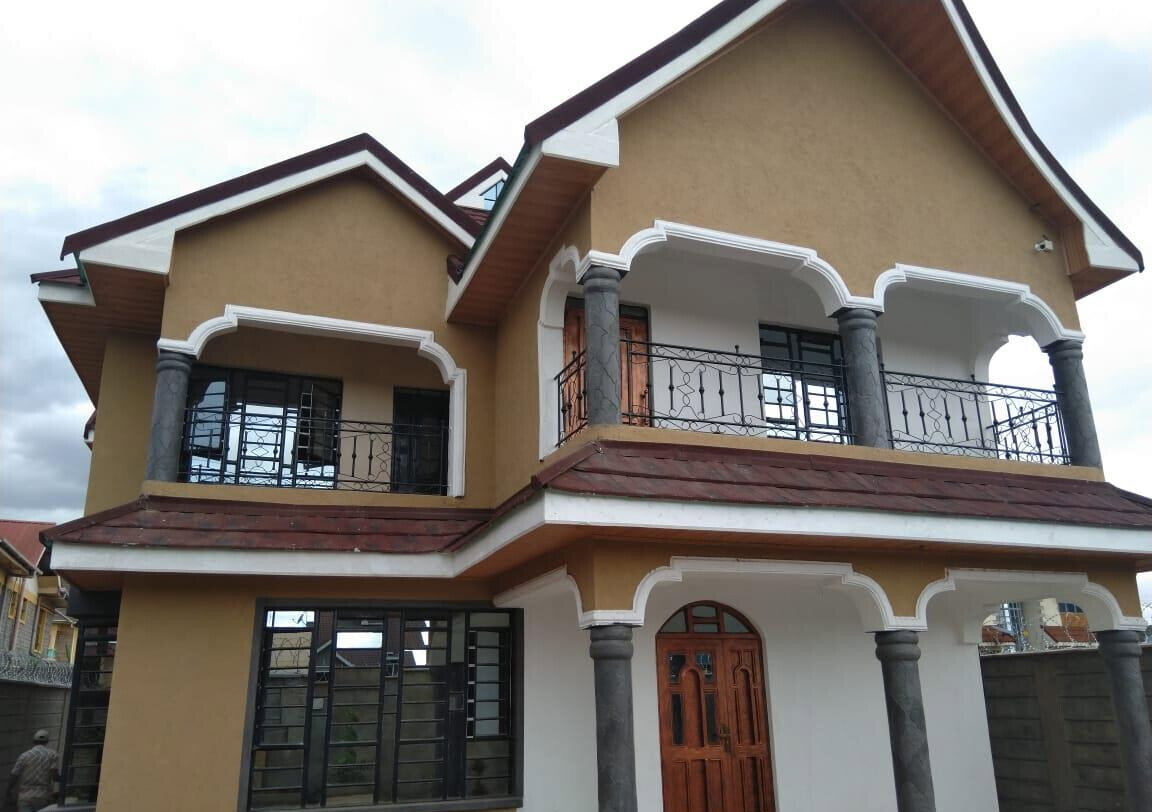 Newly Built 4BR All-Ensuite Maisonette with DSQ - Membley Estate
