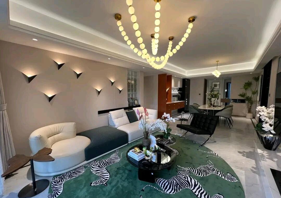 4BR Apartment with Airy Balconies & High-Speed Lifts - Westlands