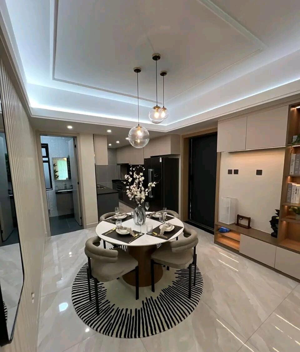4BR Apartment with Airy Balconies & High-Speed Lifts - Westlands