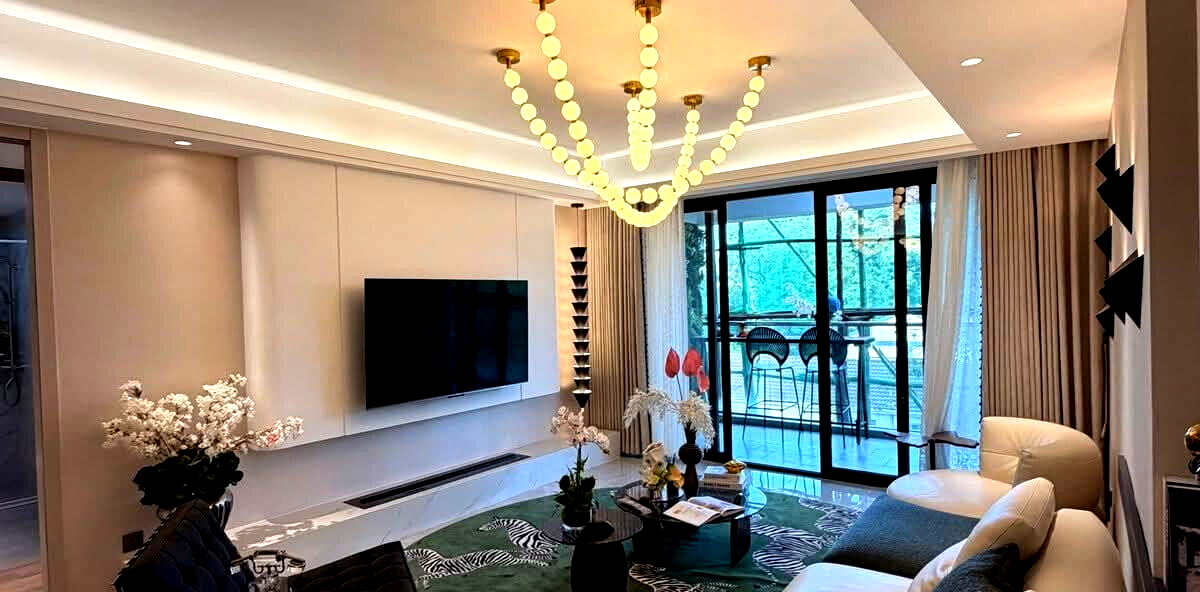 4BR Apartment with Airy Balconies & High-Speed Lifts - Westlands