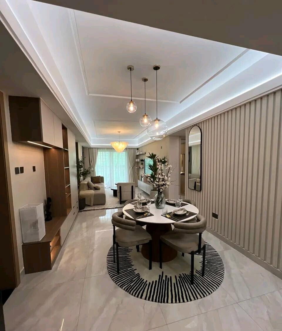 4BR Apartment with Airy Balconies & High-Speed Lifts - Westlands
