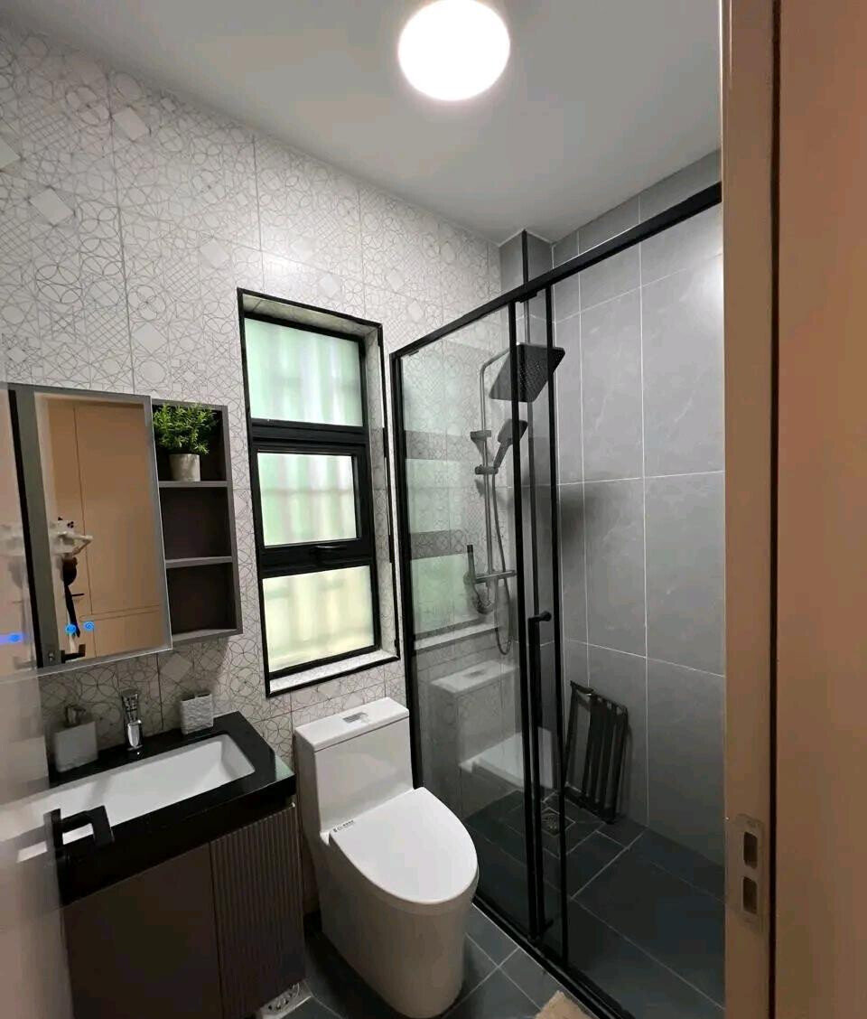 4BR Apartment with Airy Balconies & High-Speed Lifts - Westlands