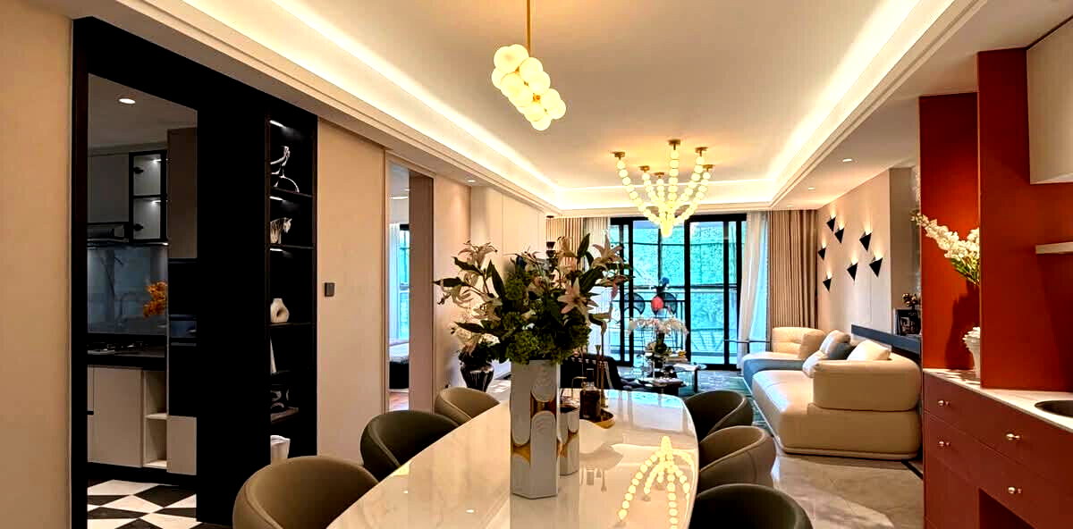 4BR Apartment with Airy Balconies & High-Speed Lifts - Westlands