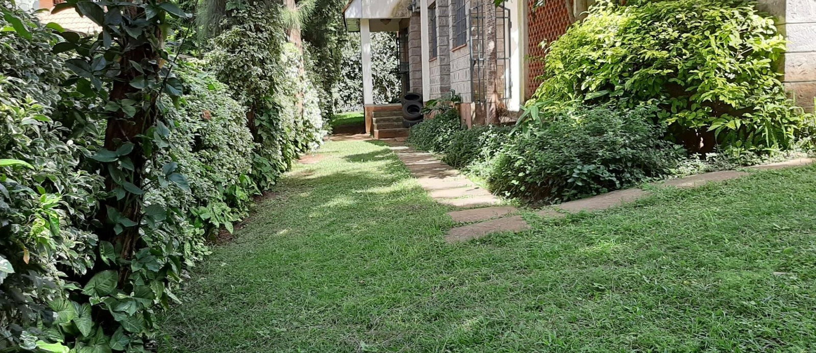 4-Ensuite Townhouse with Fireplace & UN-Approved Security - Lavington