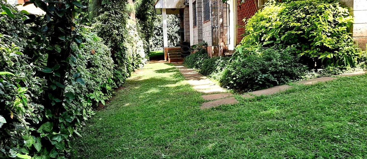 4-Ensuite Townhouse with Fireplace & UN-Approved Security - Lavington