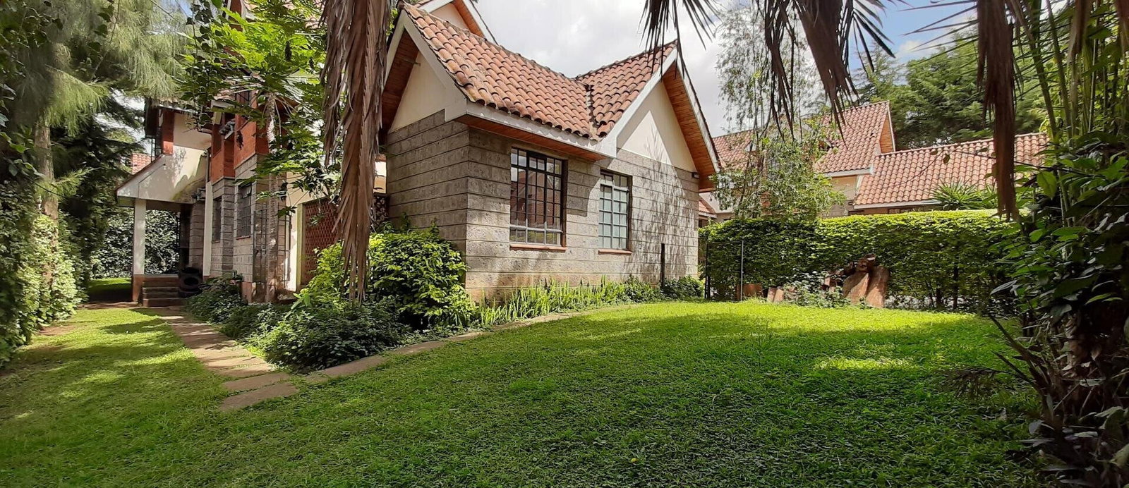 4-Ensuite Townhouse with Fireplace & UN-Approved Security - Lavington