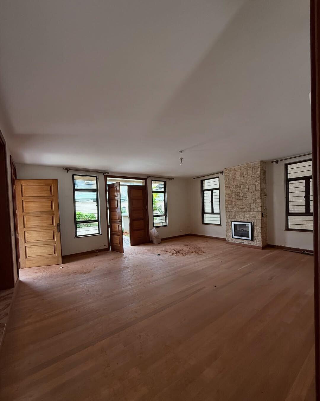 5-Ensuite Townhouse with Solar Heating in Secure Lavington Gated Community