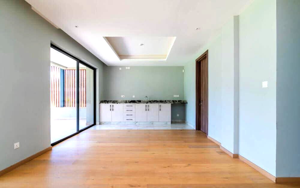 5BR All-Ensuite Townhouse with Elevator & Pool - Lower Kabete