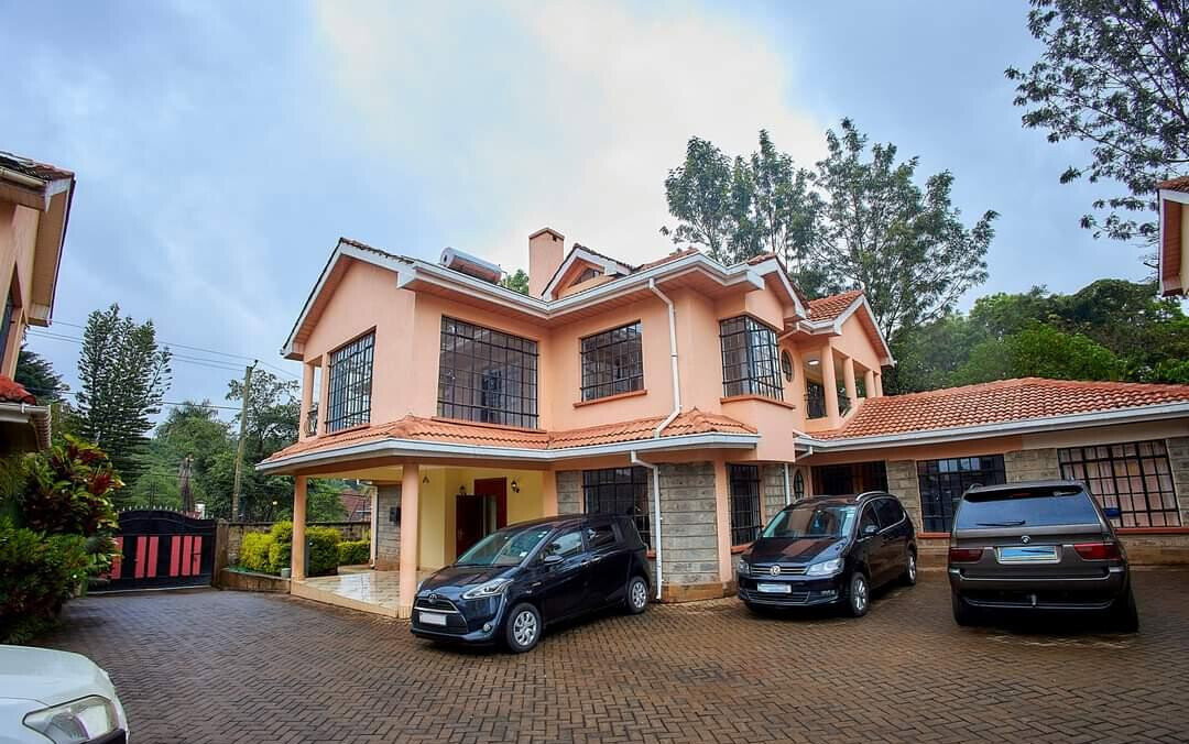 5-Ensuite Townhouse with DSQ & Private Garden - Lavington