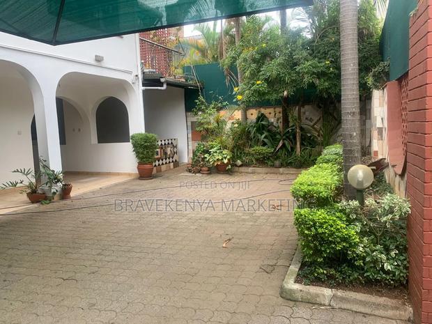 5bdrm Penthouse in Kileleshwa for rent