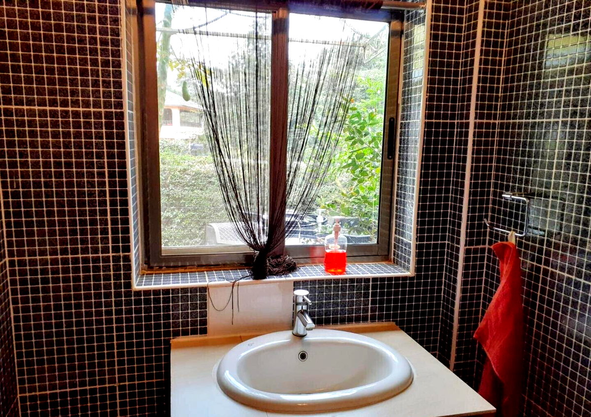 5-Ensuite Standalone Home on Half-Acre – Karen