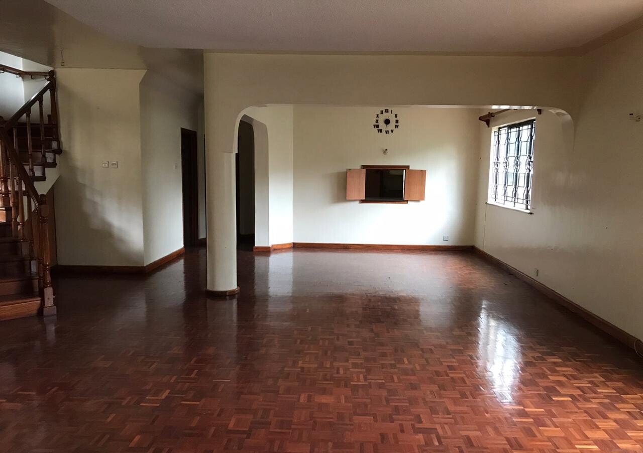 Spacious 5-Ensuite Townhouse with DSQ & Pool - Lavington