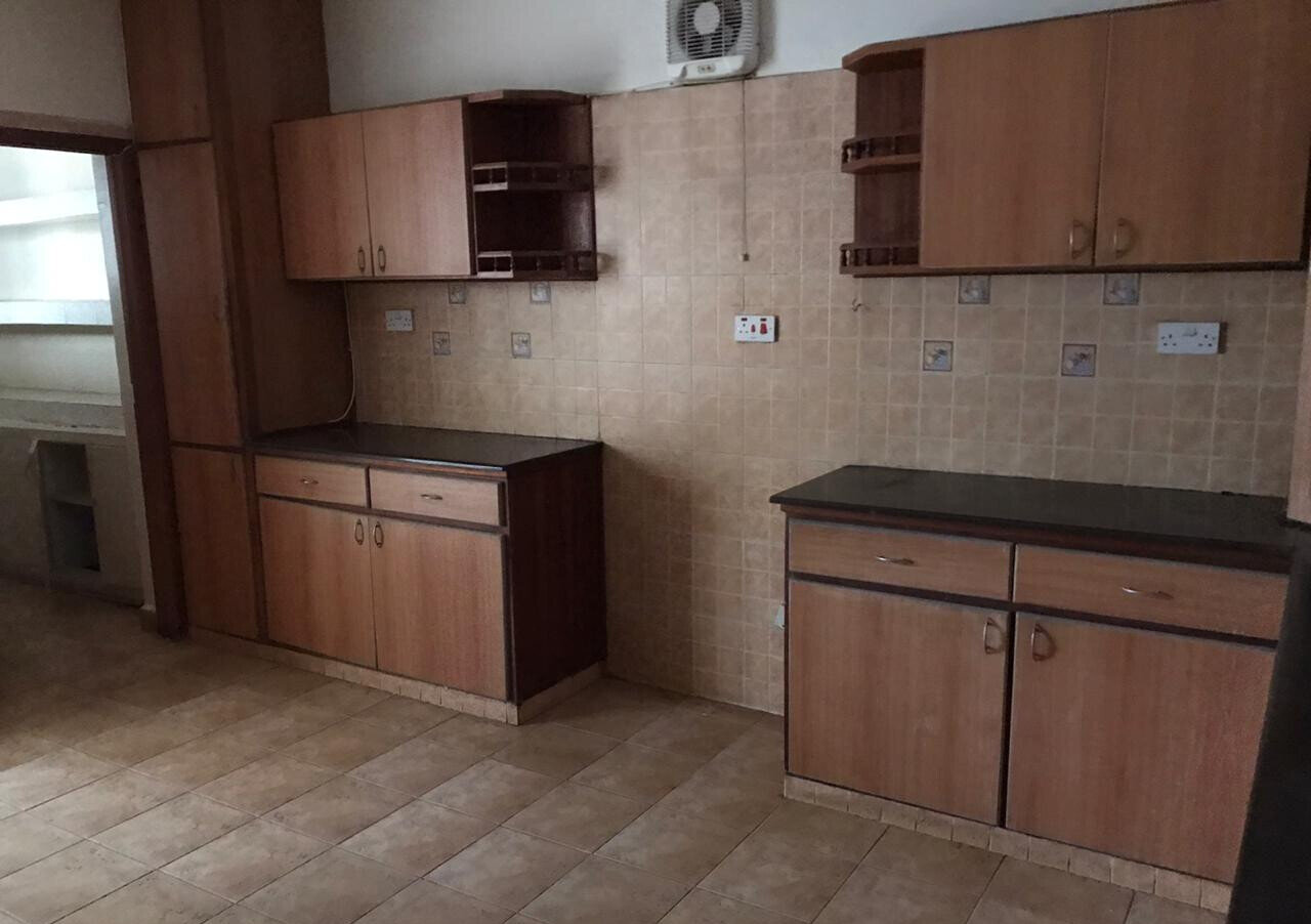 Spacious 5-Ensuite Townhouse with DSQ & Pool - Lavington