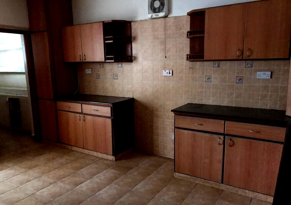 Spacious 5-Ensuite Townhouse with DSQ & Pool - Lavington