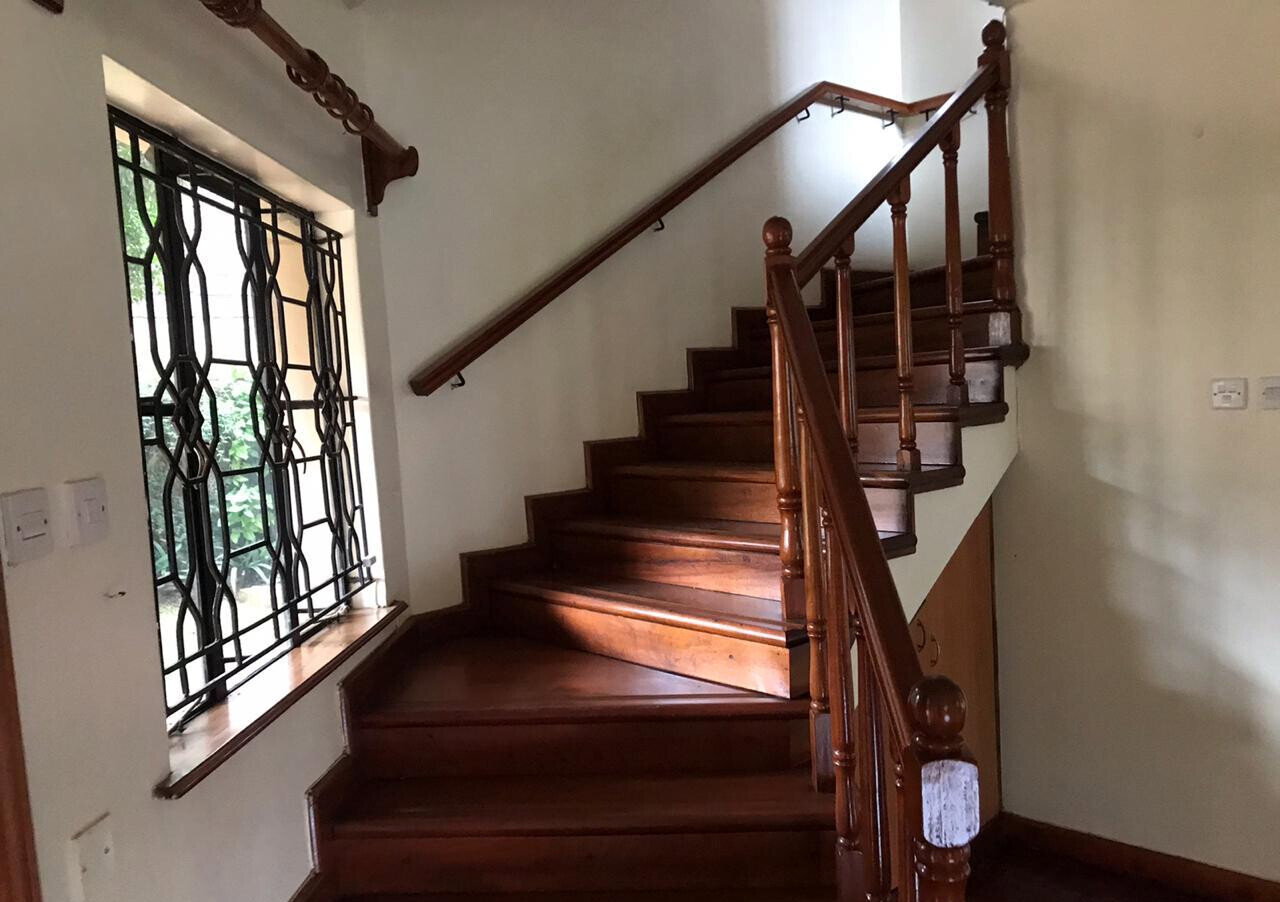 Spacious 5-Ensuite Townhouse with DSQ & Pool - Lavington