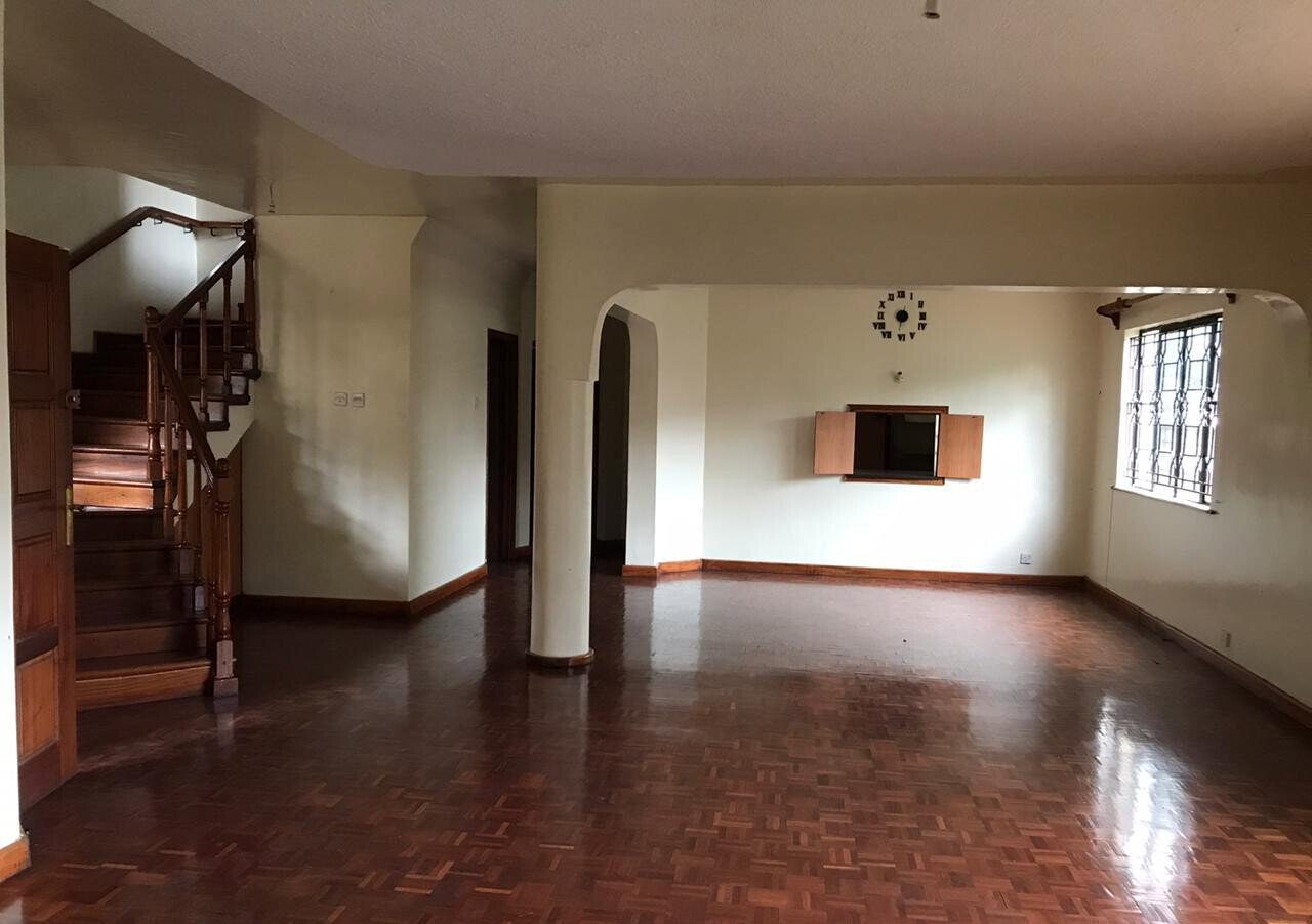 Spacious 5-Ensuite Townhouse with DSQ & Pool - Lavington