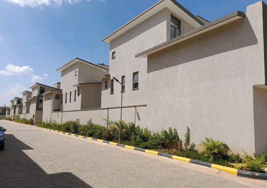 4 En-Suite Townhouse with DSQ & Borehole - Syokimau