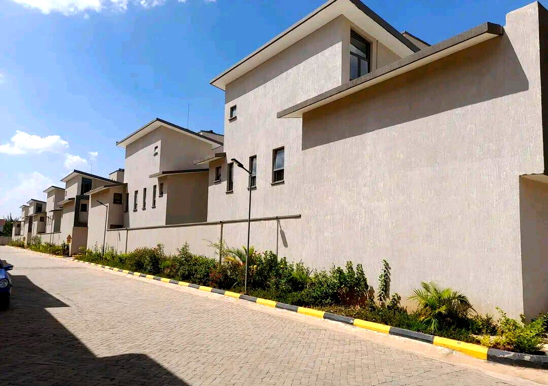 4 En-Suite Townhouse with DSQ & Borehole - Syokimau