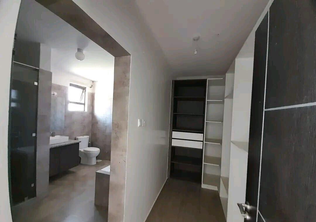 4 En-Suite Townhouse with DSQ & Borehole - Syokimau