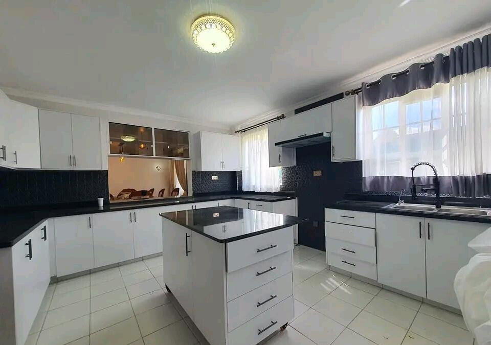 4BR All-Ensuite Mansion with Aquarium & Jacuzzi - Kibiku, Ngong