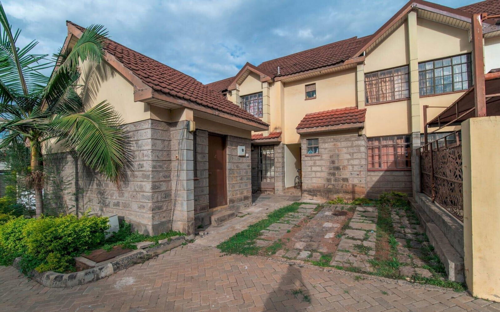 4BR Townhouse with Stone Façade & Guest Room - The Gables Park, Syokimau