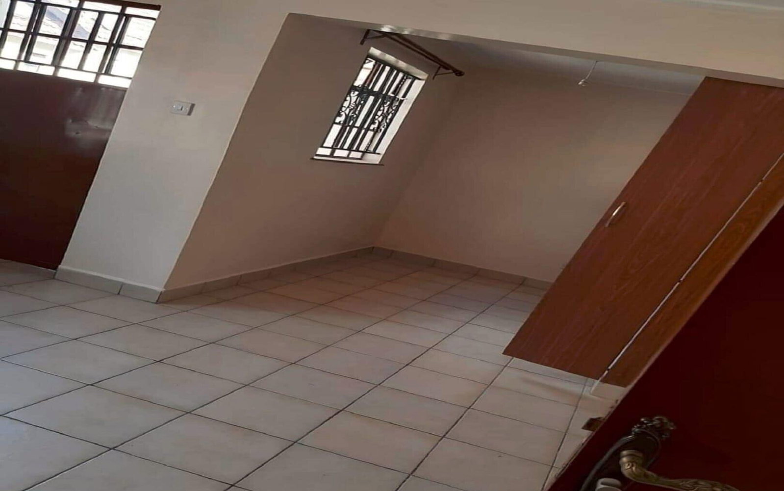 4BR Townhouse with Stone Façade & Guest Room - The Gables Park, Syokimau