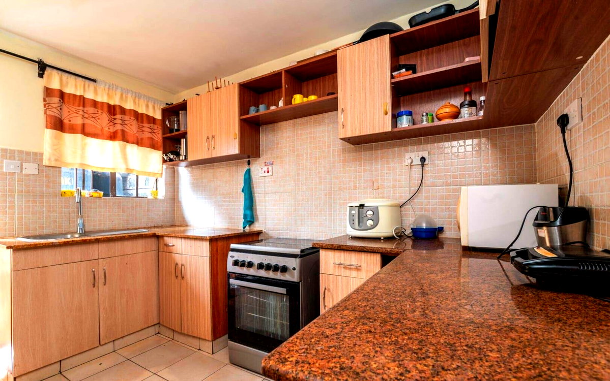 4BR Townhouse with Stone Façade & Guest Room - The Gables Park, Syokimau