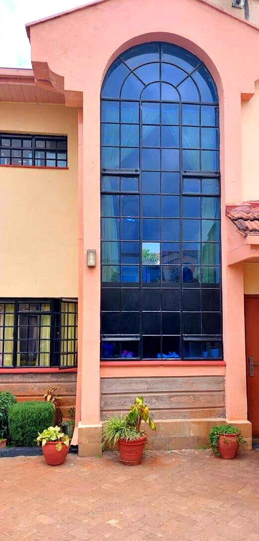 Corner Townhouse with Garden & DSQ – Langata Near Carnivore