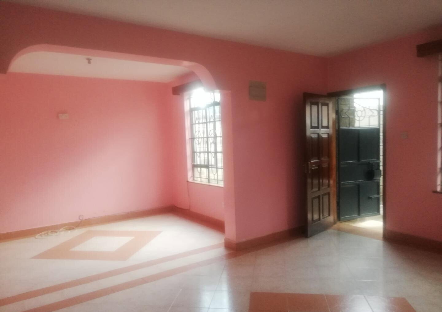 Remodeled 4BR Townhouse with Guest Room & DSQ - South C Gated Complex